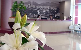 Sky 2 Hotel